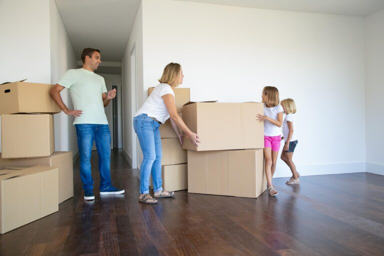 Don’t Overlook These Crucial Tips When Relocating with Your Family family relocation